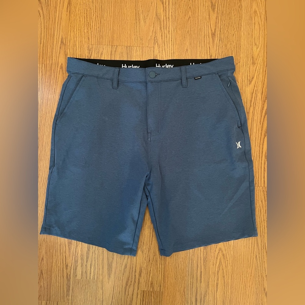 Hurley Men's Dark Blue Flat Front Hybrid Spacedye
Walk Shorts Size 36